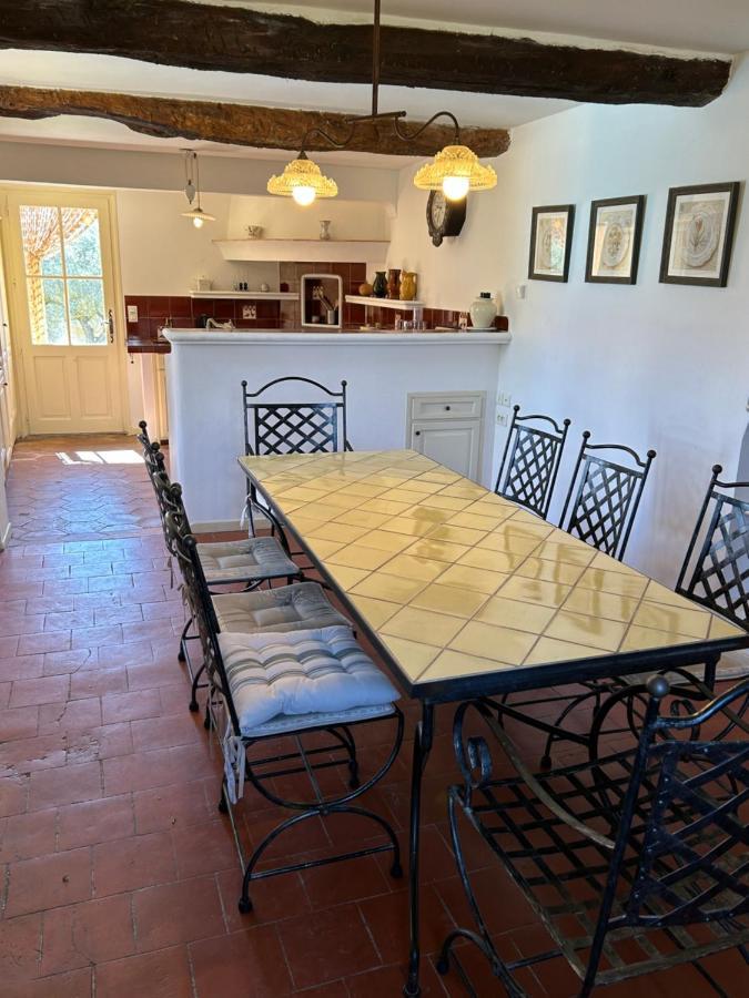 Chateau Du Grand Jas Entrecasteaux 外观 照片